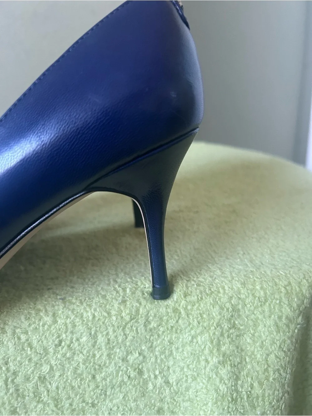 Ivanka Trump Navy Pointed-Toe Pumps Sz 8.5